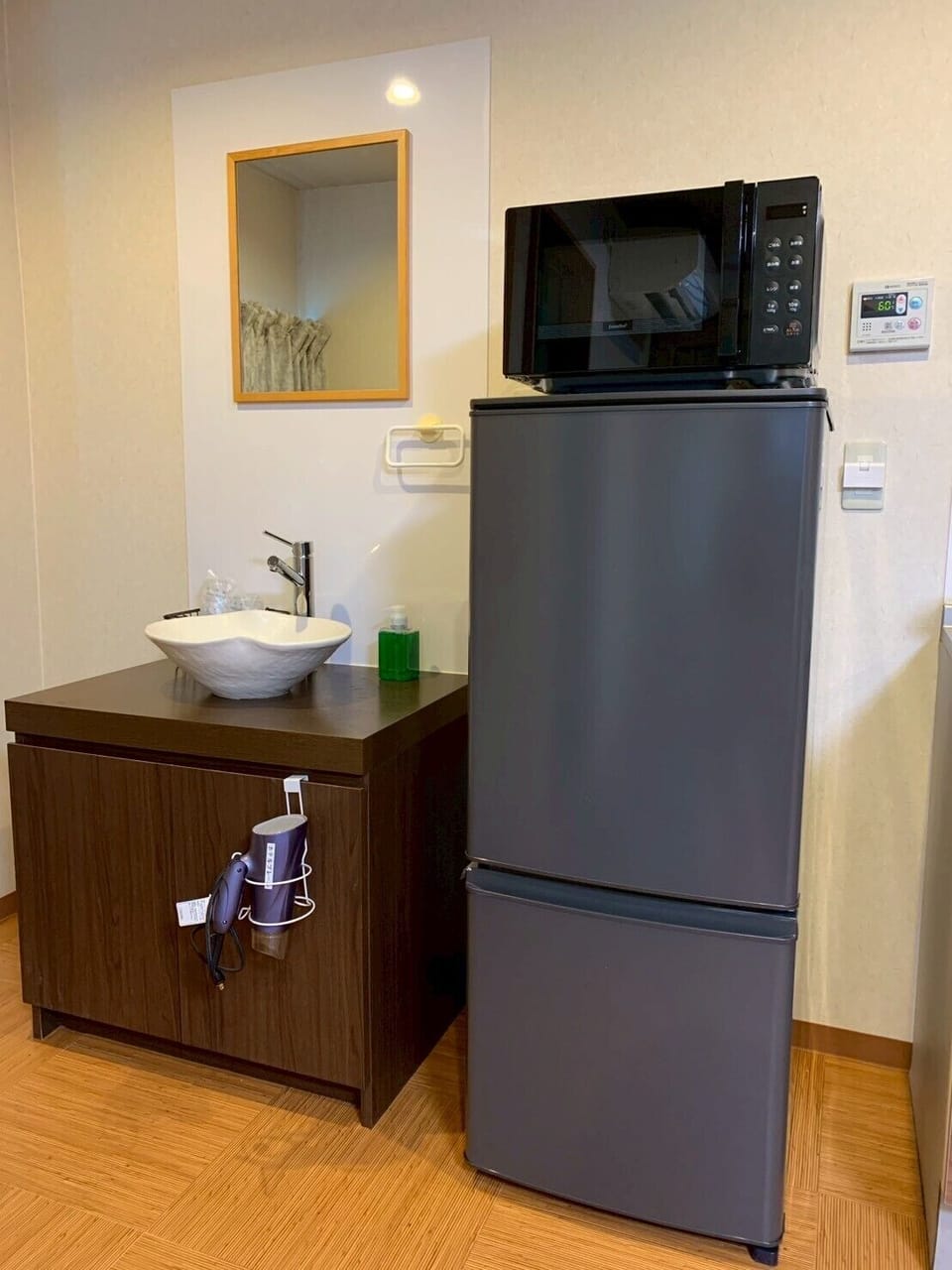 Japanese-style Room, Non Smoking (Maximum 7 People) | Room amenity