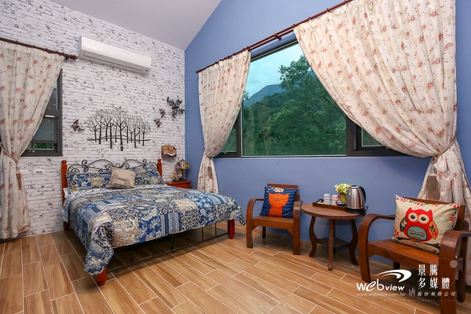 Double Room | Blackout drapes, soundproofing, free cribs/infant beds, rollaway beds