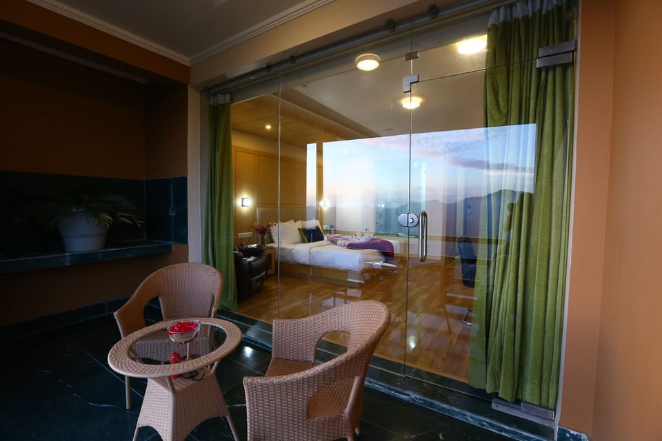 Royal Room | Balcony