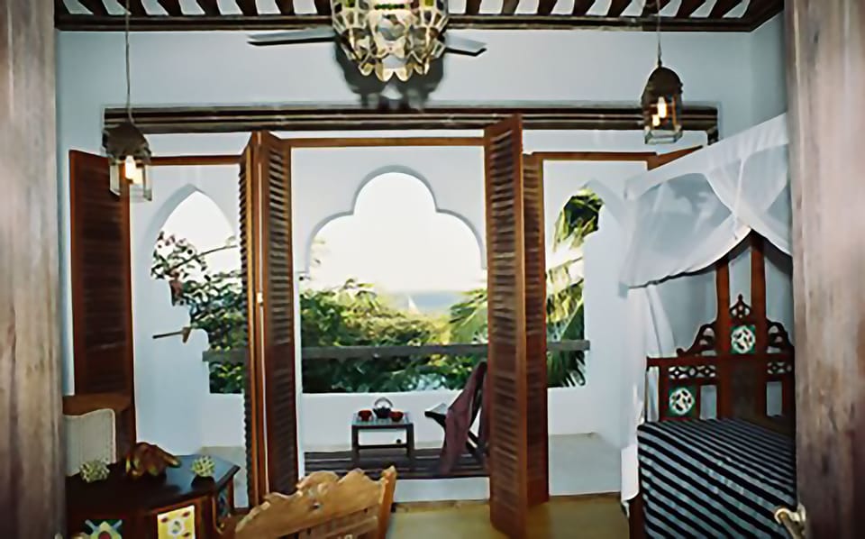 Classic Suite, Ocean View, Beachfront | Living area