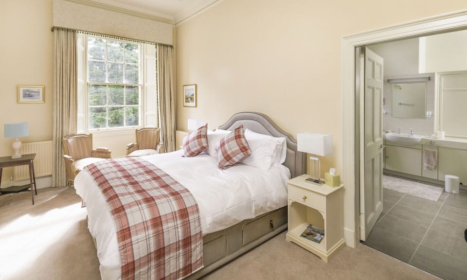 Deluxe Double Room, Ensuite | Egyptian cotton sheets, premium bedding, down comforters