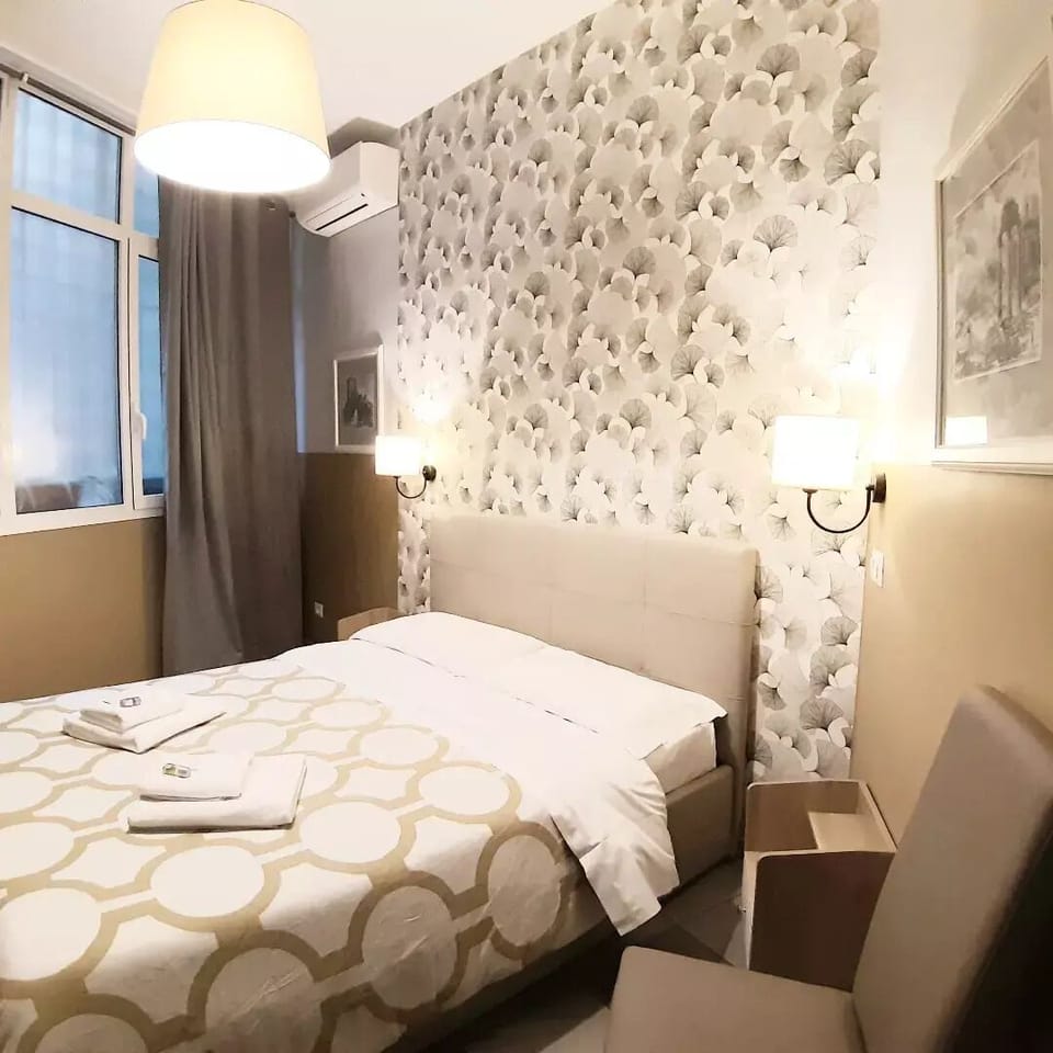 Standard Double Room | Premium bedding, minibar, in-room safe, soundproofing