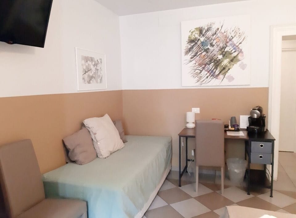 Comfort Triple Room, City View | Premium bedding, minibar, in-room safe, soundproofing
