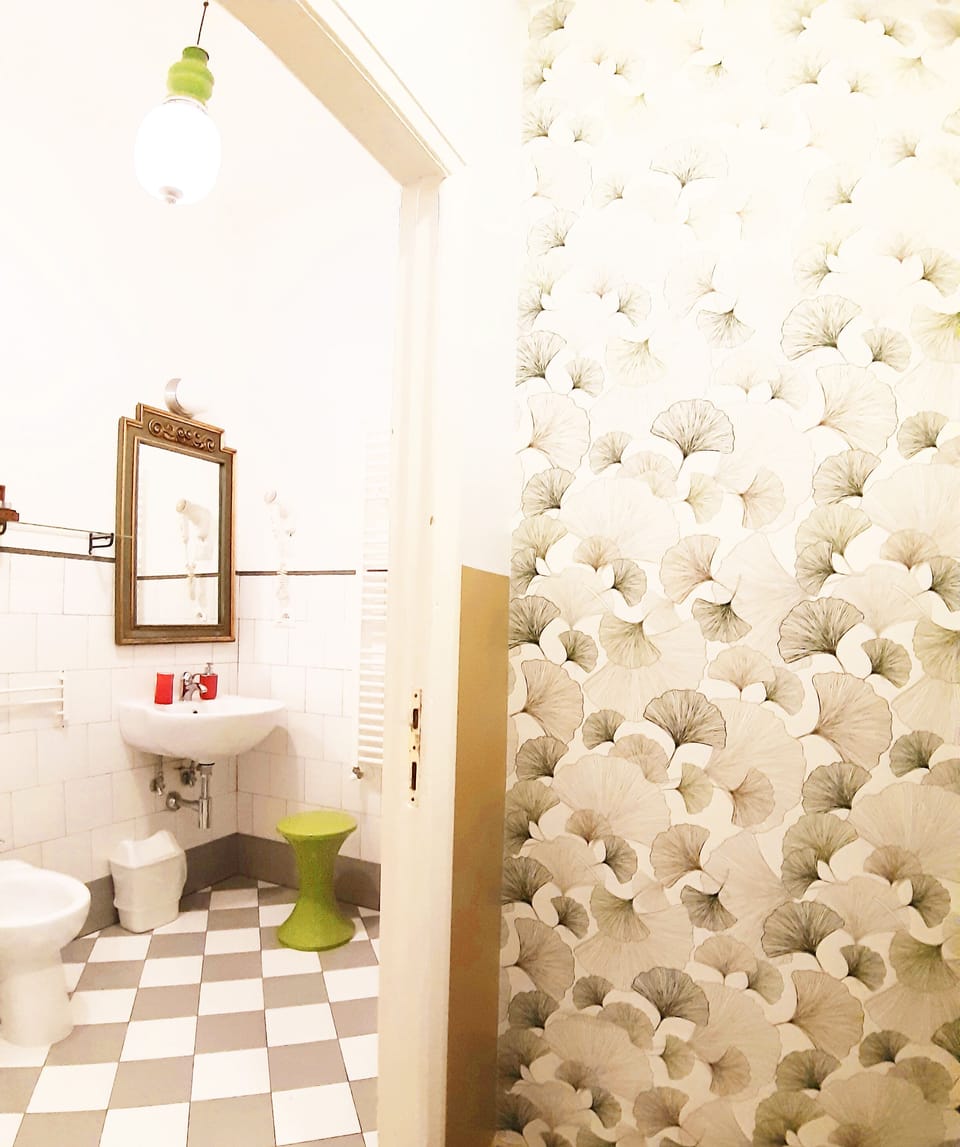 Standard Double Room | Bathroom | Shower, free toiletries, hair dryer, bidet