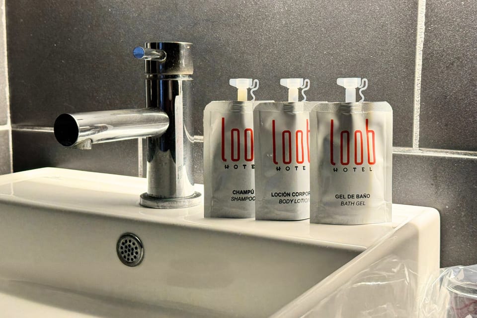 Separate tub and shower, jetted tub, free toiletries, hair dryer