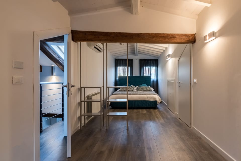 Junior Suite | Premium bedding, desk, soundproofing, free WiFi