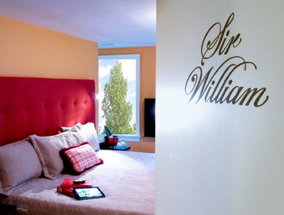 Sir William | Garden view