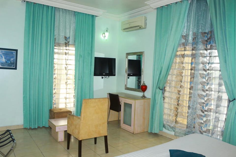 Deluxe Room | Premium bedding, desk, laptop workspace, Internet