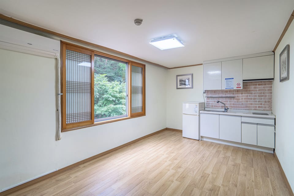 P02) Ondol Pension for 4 people (Kitchenette) | Premium bedding, free WiFi