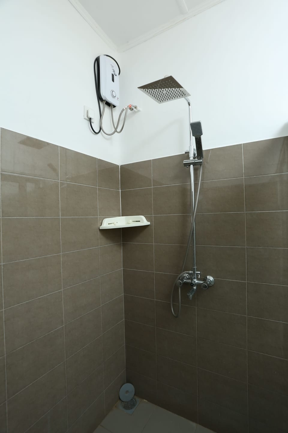 Double Room, 2 Twin Beds | Bathroom shower