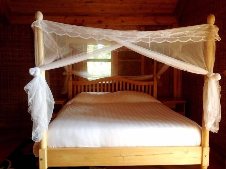 Deluxe Cottage, Lake View | Soundproofing, rollaway beds