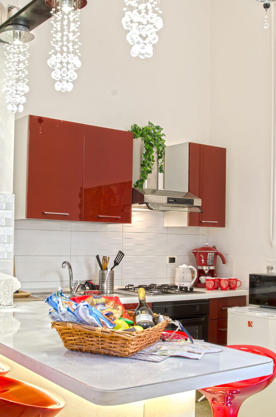 Comfort Apartment, 3 Bedrooms, City View | Private kitchen | Fridge, stovetop, cookware/dishes/utensils