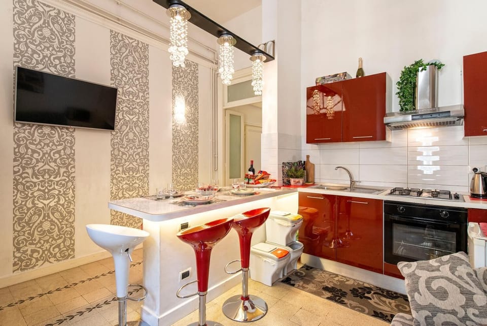 Comfort Apartment, 3 Bedrooms, City View | Private kitchen | Fridge, stovetop, cookware/dishes/utensils