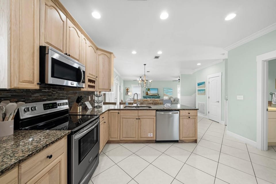 House, 5 Bedrooms, Beachside (Sanibel) | Private kitchen | Fridge, microwave, oven, stovetop