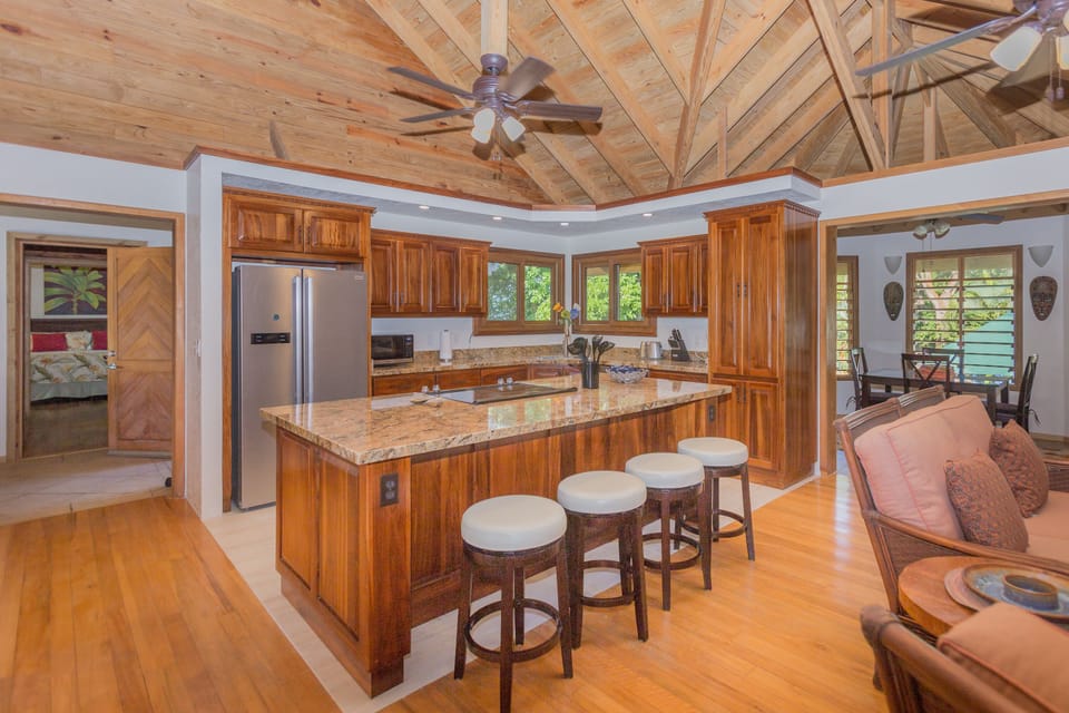 New Kitchen all remodeled and updated as of January 2019!