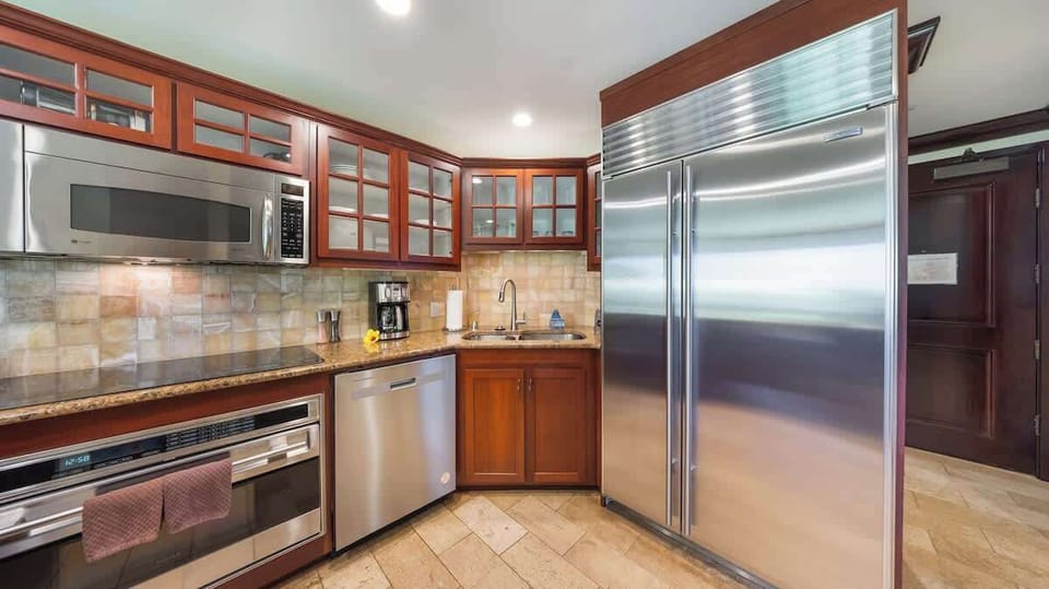 Whip up island meals in this beautiful, fully equipped kitchen