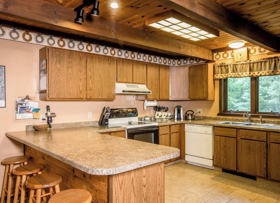 Kitchen - Main Level