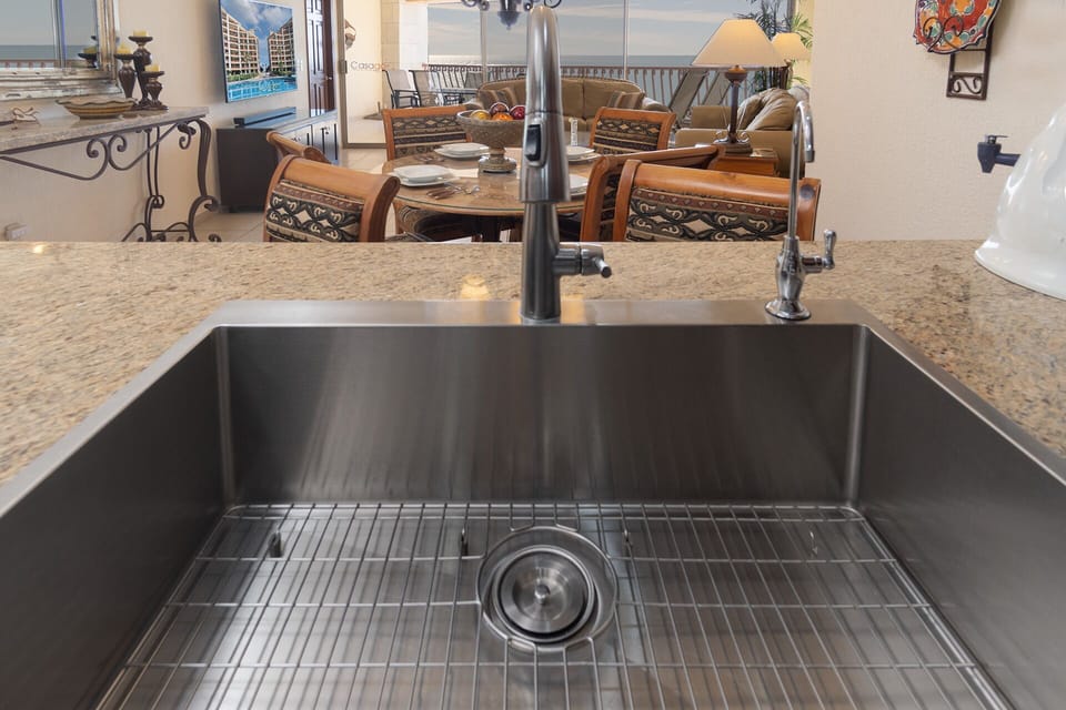 sink in kitchen