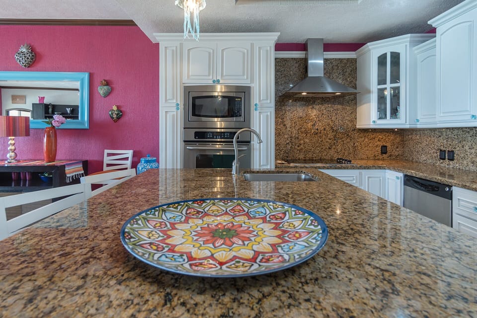 Detail of the kitchen island.