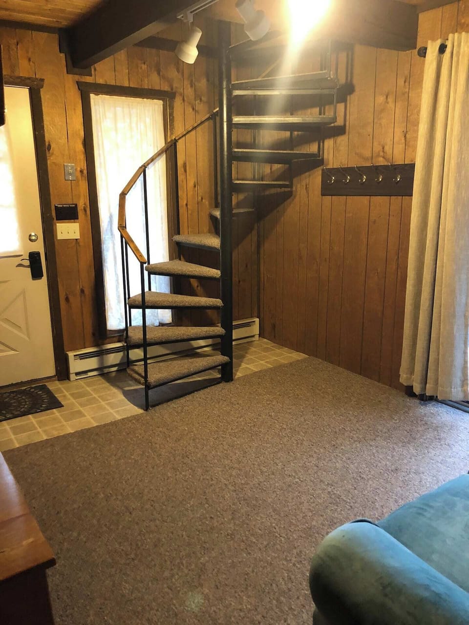Full Bathroom 1 - Main Level