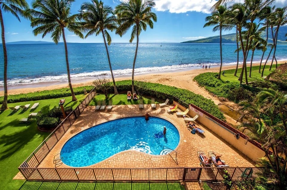 KBR 401 - Lanai / Patio Oceanfront View