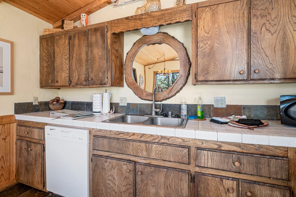Kitchen. - Kitchen with all amenities needed in a standard kitchen.