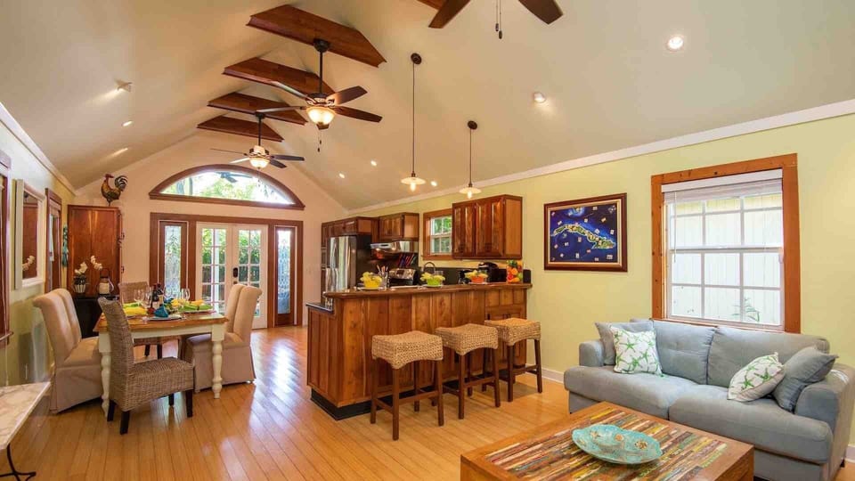 The layout of the living area is an open plan with sight lines all the way through the French doors to the back yard, perfect for entertaining...