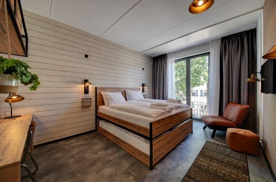 Deluxe Double Room, Multiple Beds (Bunkhouse Room 4) | In-room safe, desk, soundproofing, iron/ironing board
