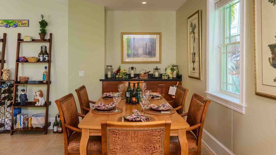 The dining area has seating for up to 8, with extendable leaves underneath...