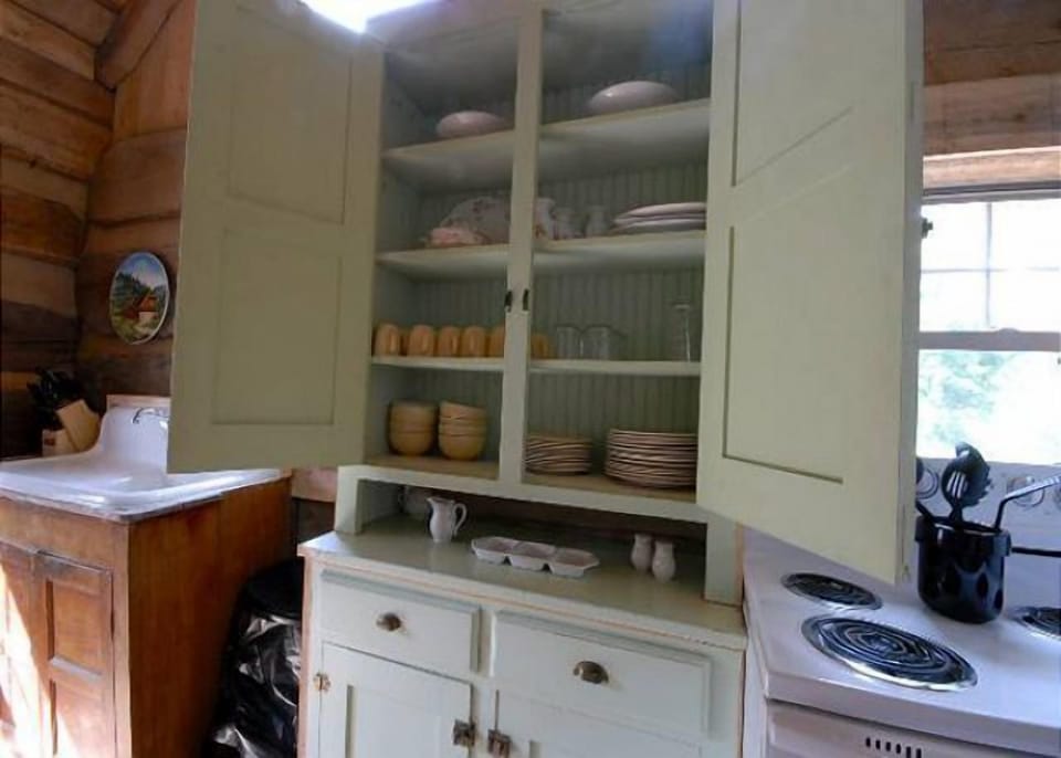 Experience the beauty of the Laurel Highlands. Book your mountain getaway today.
We offer the most unique collection of vacation homes in Laurel Highlands. From a cozy couple's getaway to a sprawling 400-acre private retreat, we have the perfect accommodations for your destination getaway.