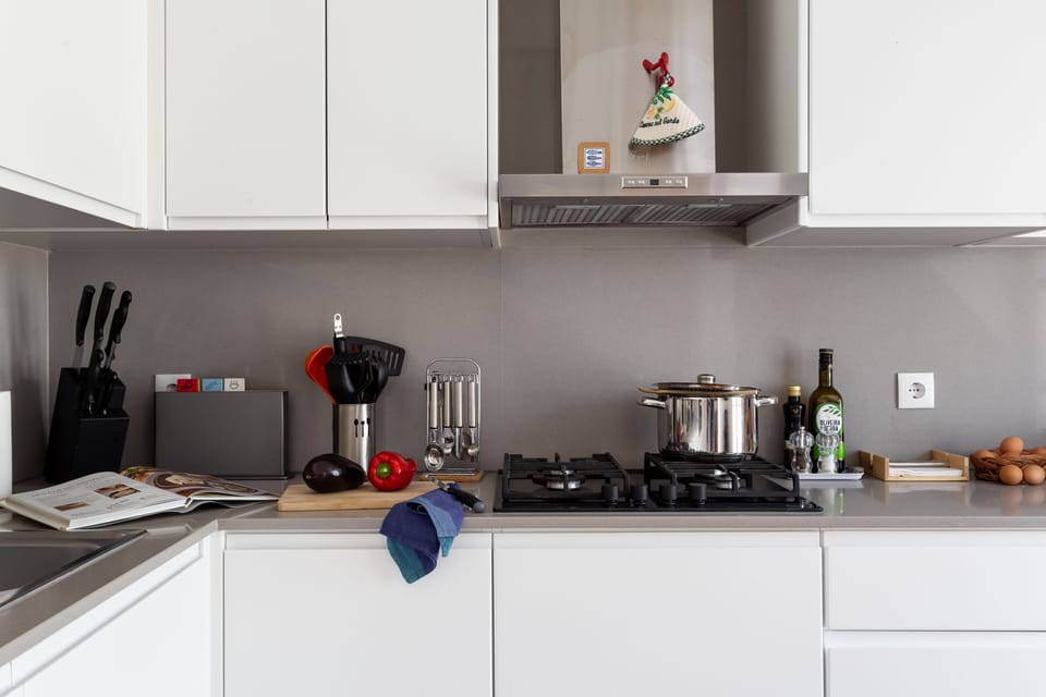 Fully equipped Kitchen | Brand new appliances and kitchenware