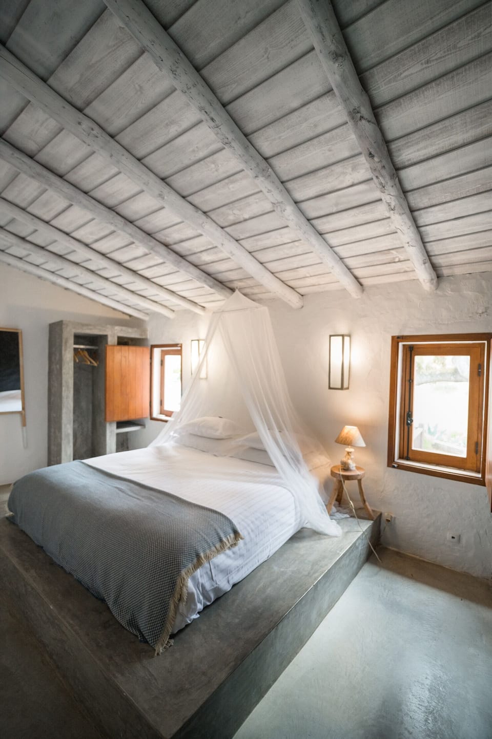 Superior Apartment, 1 Bedroom, Fireplace | Iron/ironing board, cribs/infant beds, bed sheets