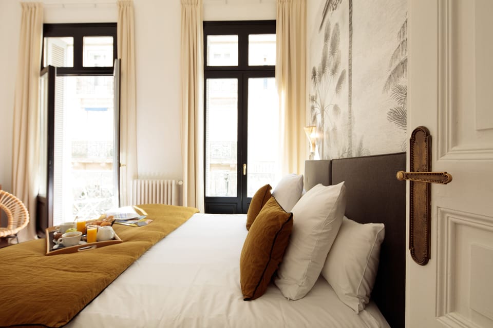 Superior Double Room, Balcony | Desk, iron/ironing board, free WiFi, bed sheets
