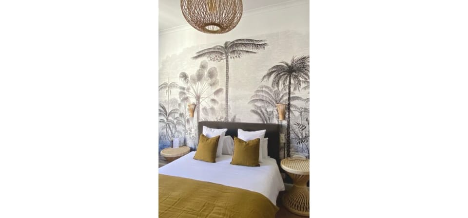 Superior Double Room (Cathedral View) | Desk, iron/ironing board, free WiFi, bed sheets