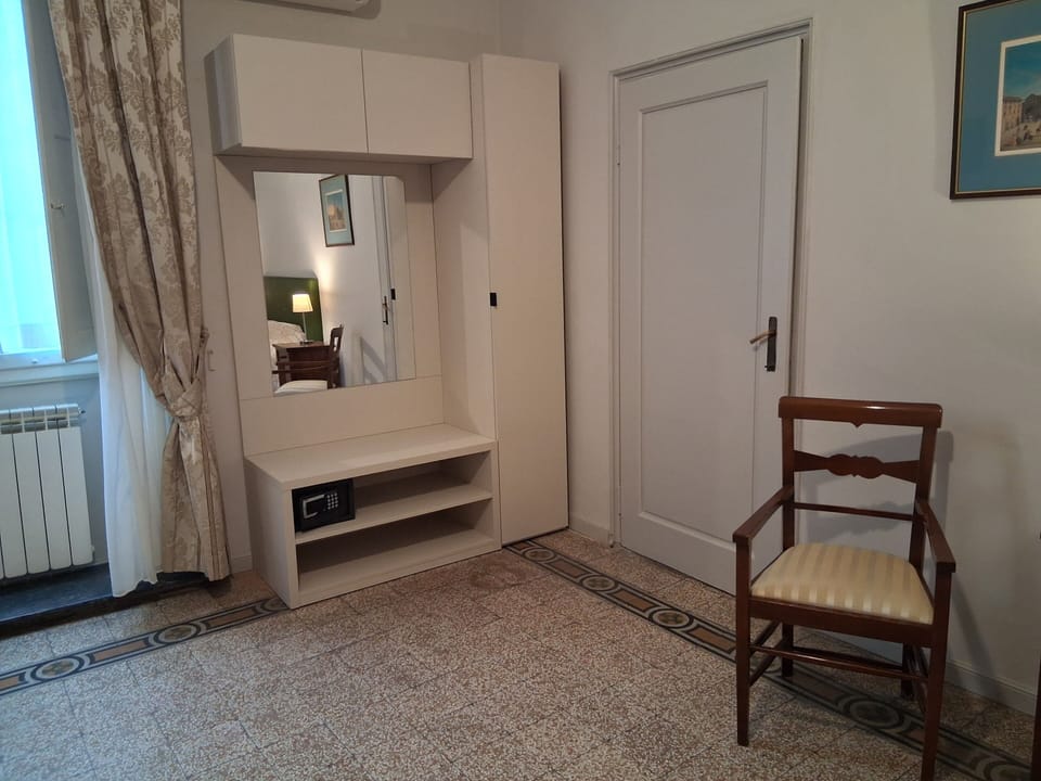 Family Quadruple Room, 1 Bedroom, Non Smoking, Private Bathroom | Desk, laptop workspace, blackout drapes, free WiFi