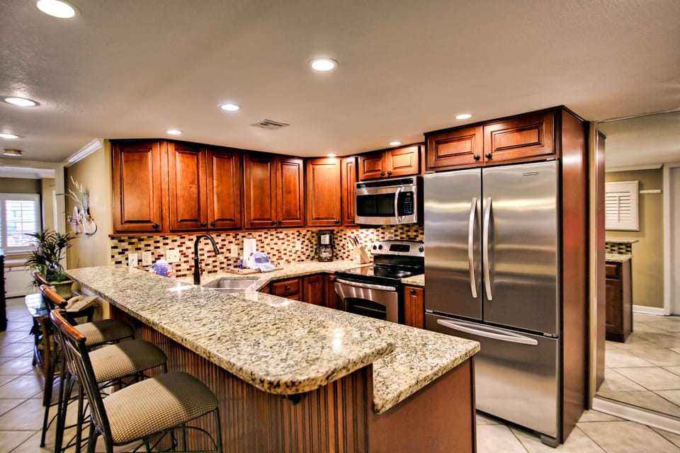 HSRC 113 Kitchen / Breakfast Bar