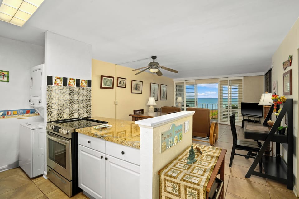 Entry way leads into kitchen