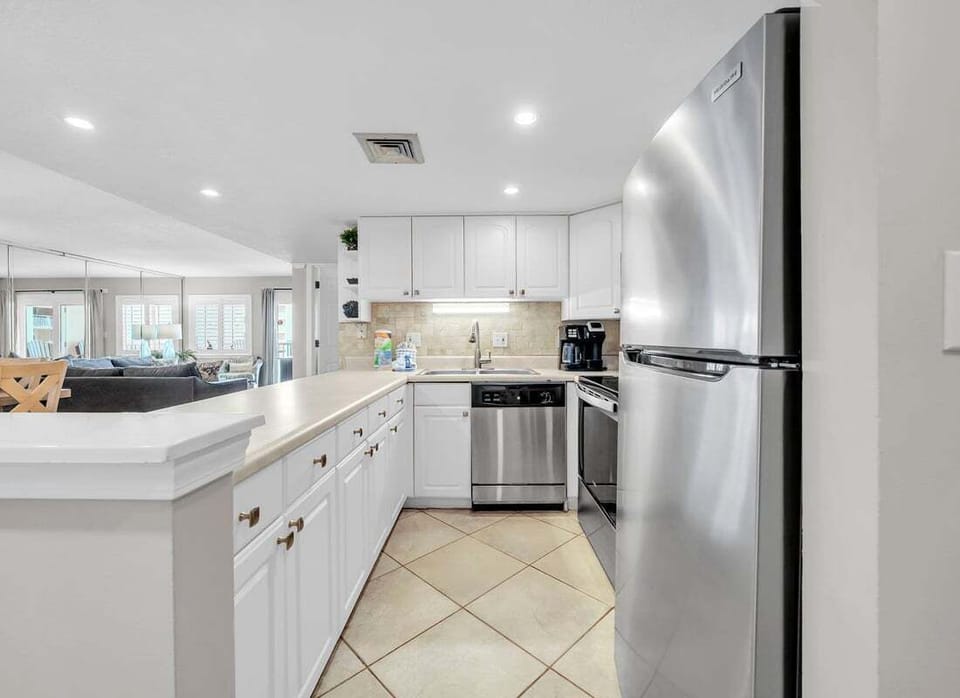 Fully Stocked Kitchen
