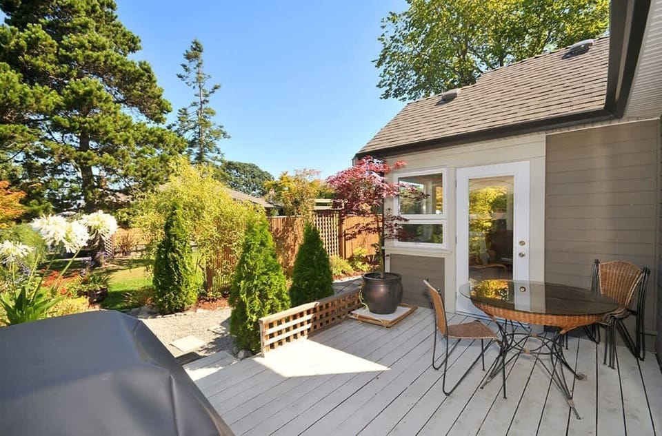 Outdoor deck. 
