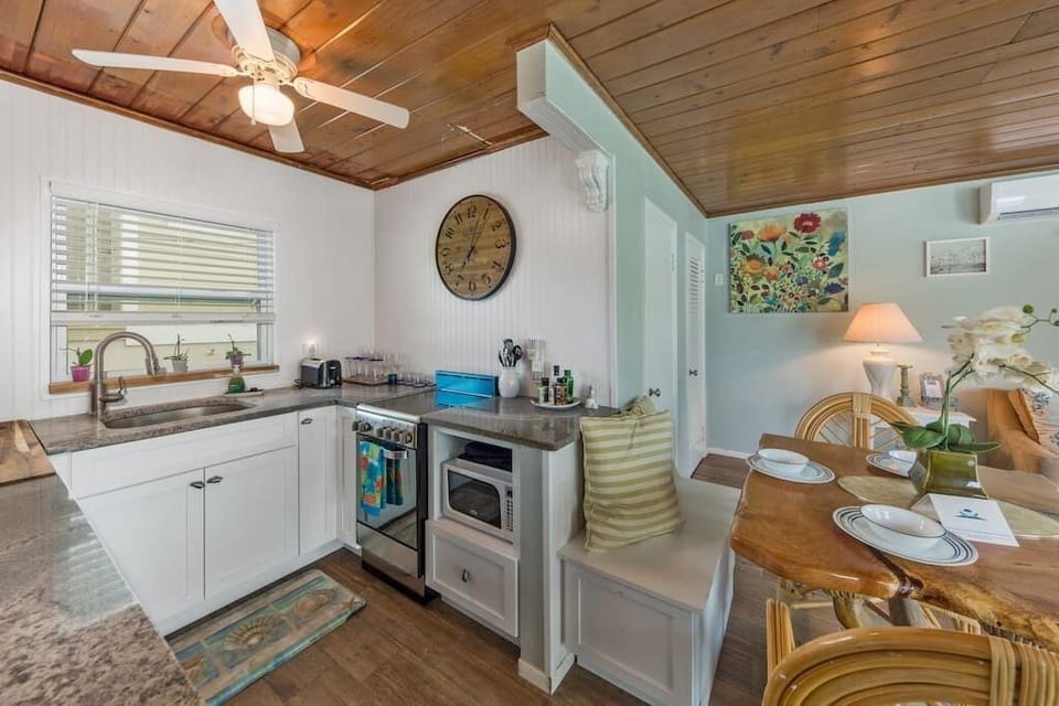 Fully Renovated Kitchen
