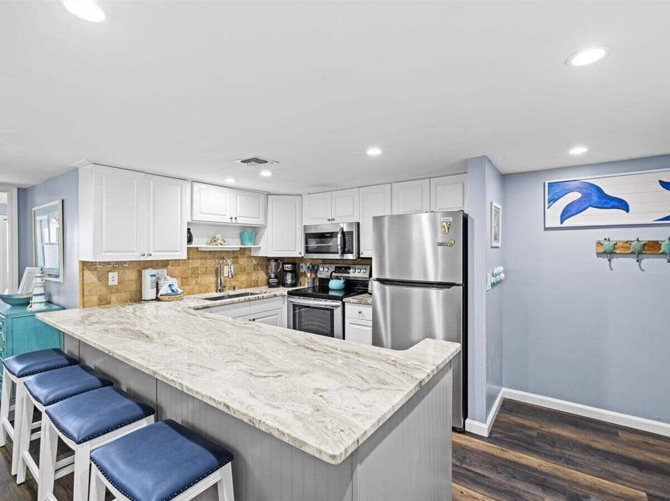 HSRC 515 Breakfast Bar/ Kitchen