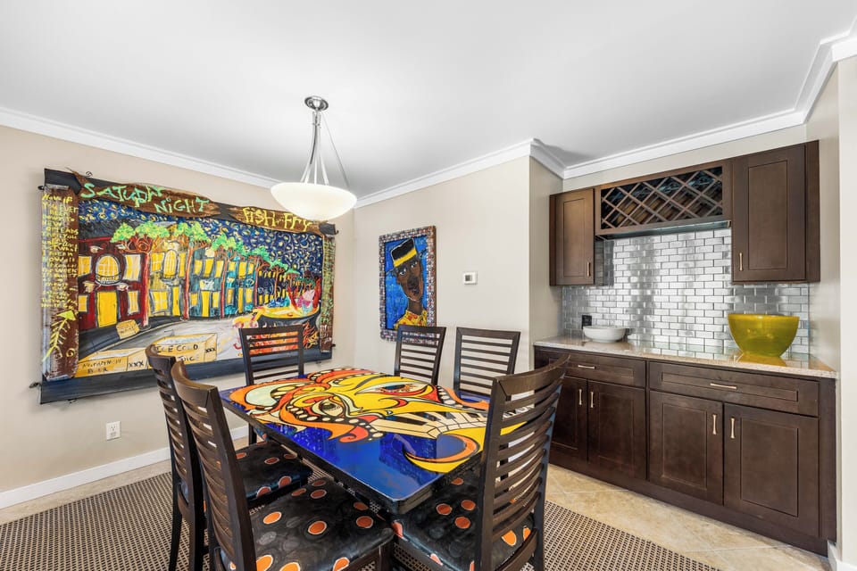 Dining Room Table with Seating for 6