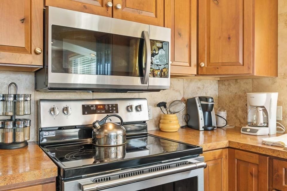 Enjoy the easy clean up after meals with the glass top stove