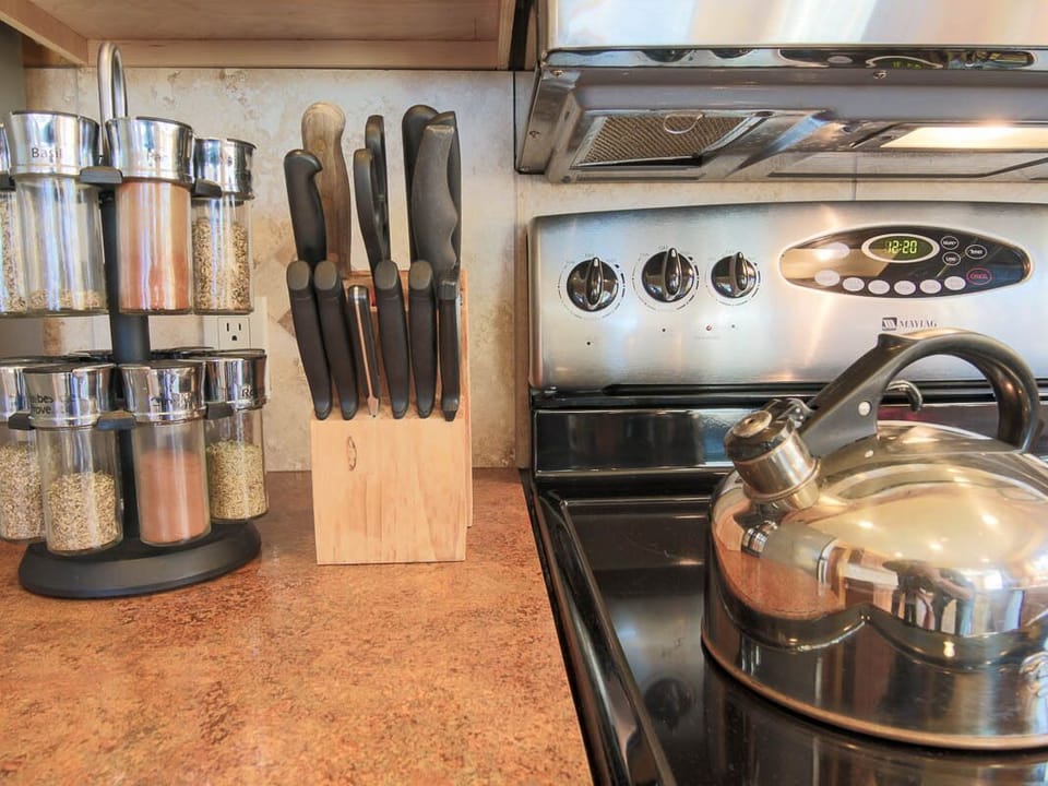 Fully stocked kitchen for all your cooking needs