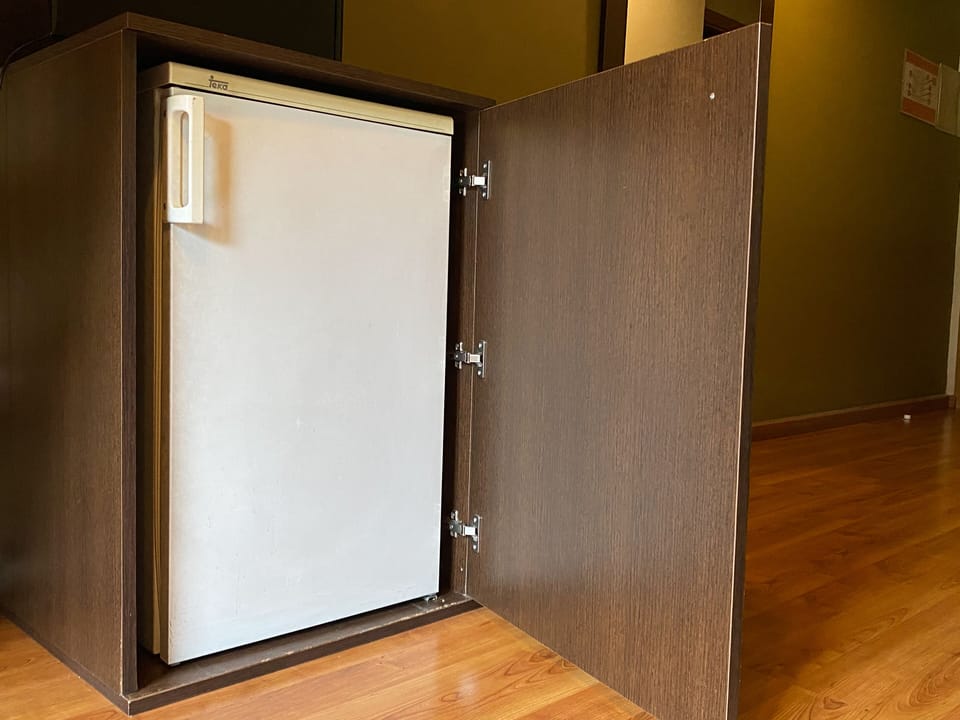 Duplex (5 Adults) | Mini-refrigerator