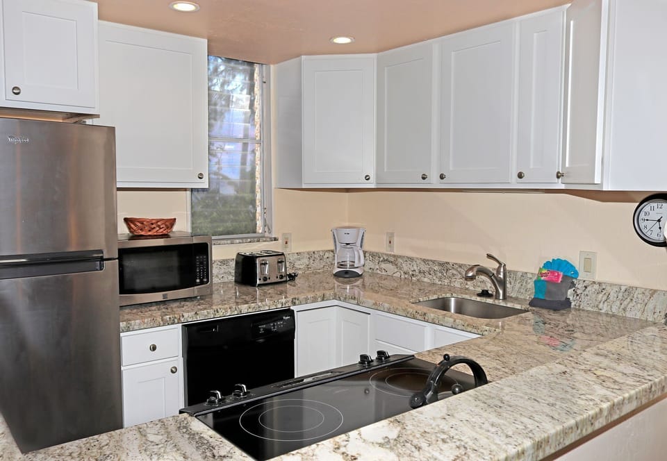 Fully stocked kitchen, just like home.