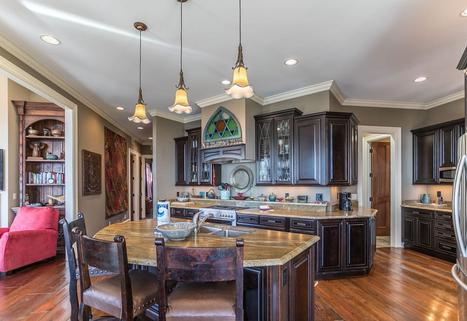 Kitchen / Island