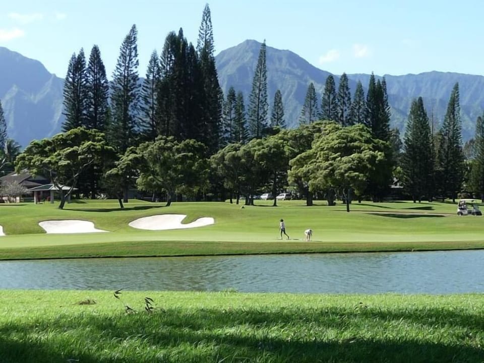 Golf course nearby