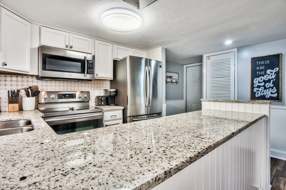 HSRC 211 Kitchen With Stainless Steel Appliances