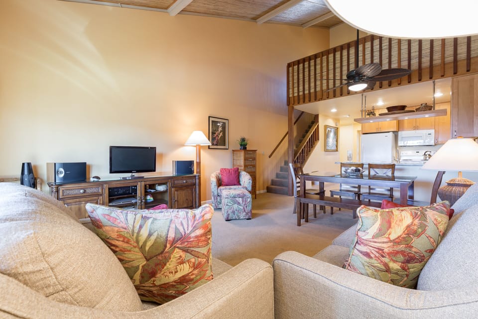 Living Area With  Flat Screen TV With Bose Surround Sound System